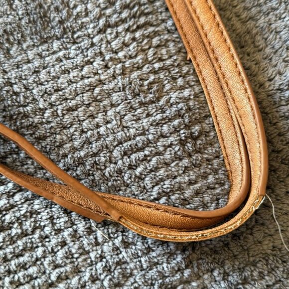 Urban Expressions‎ Brown Tote Bag Striped Interior Double Strap Buckle Detail - Picture 5 of 16